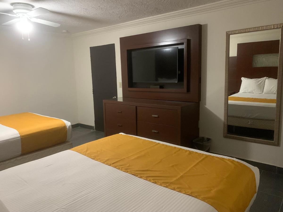 Hotel Los Arcos 墨西卡利 外观 照片