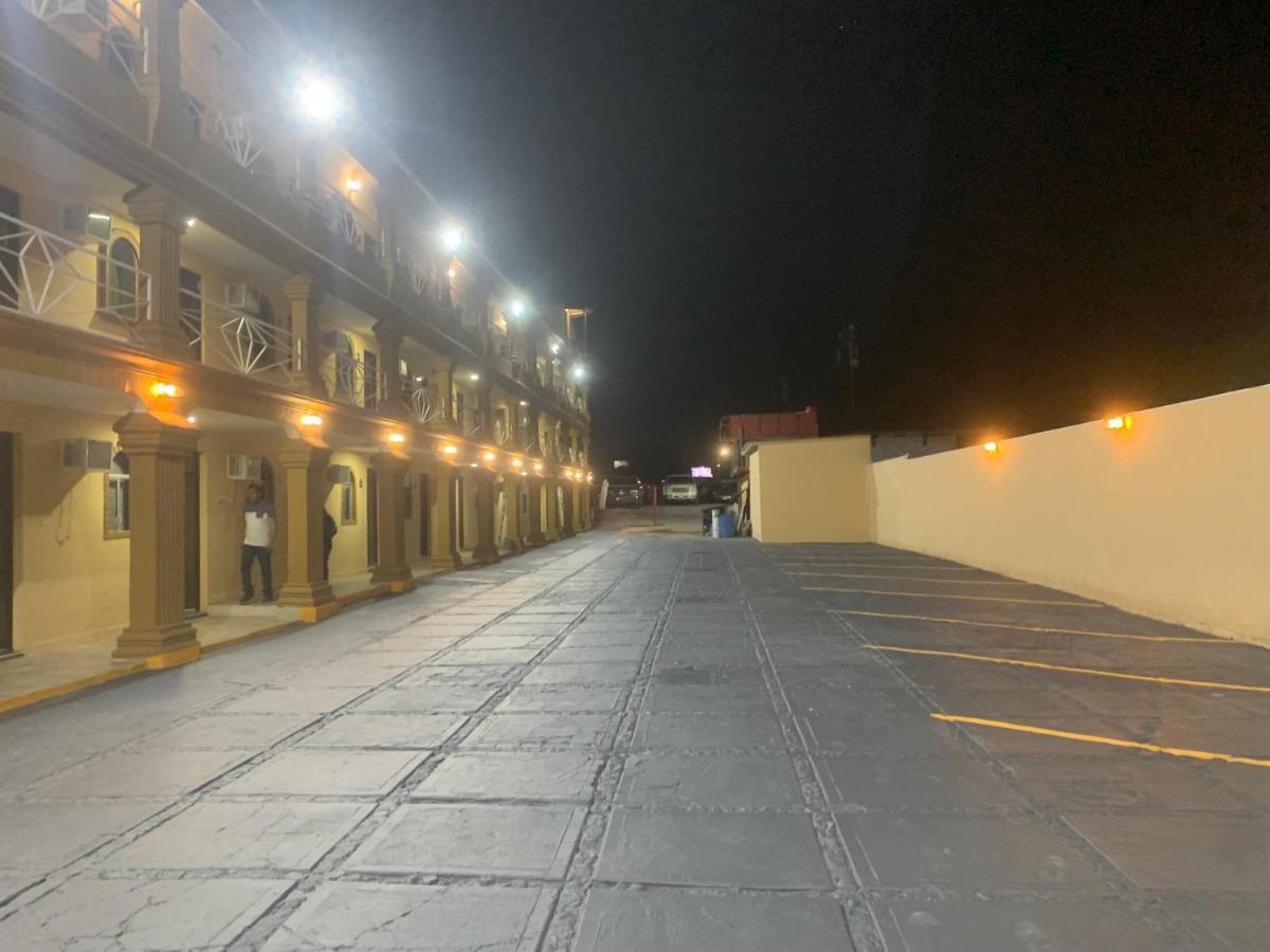 Hotel Los Arcos 墨西卡利 外观 照片