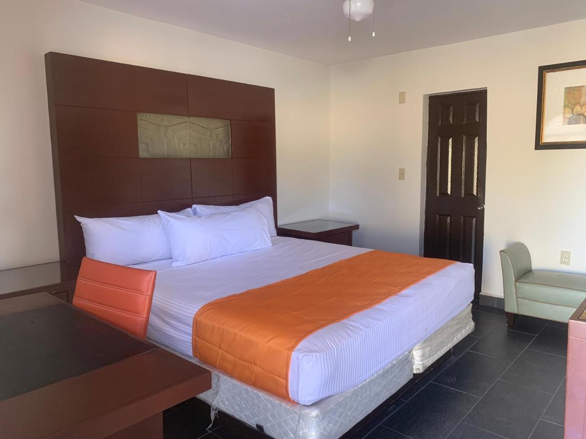 Hotel Los Arcos 墨西卡利 外观 照片
