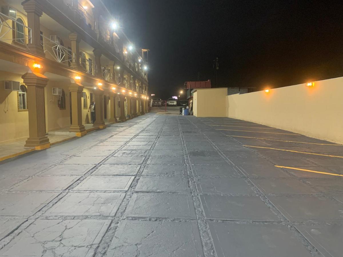 Hotel Los Arcos 墨西卡利 外观 照片