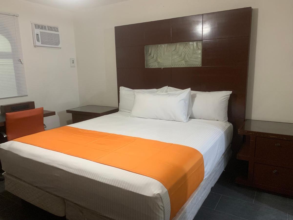 Hotel Los Arcos 墨西卡利 外观 照片