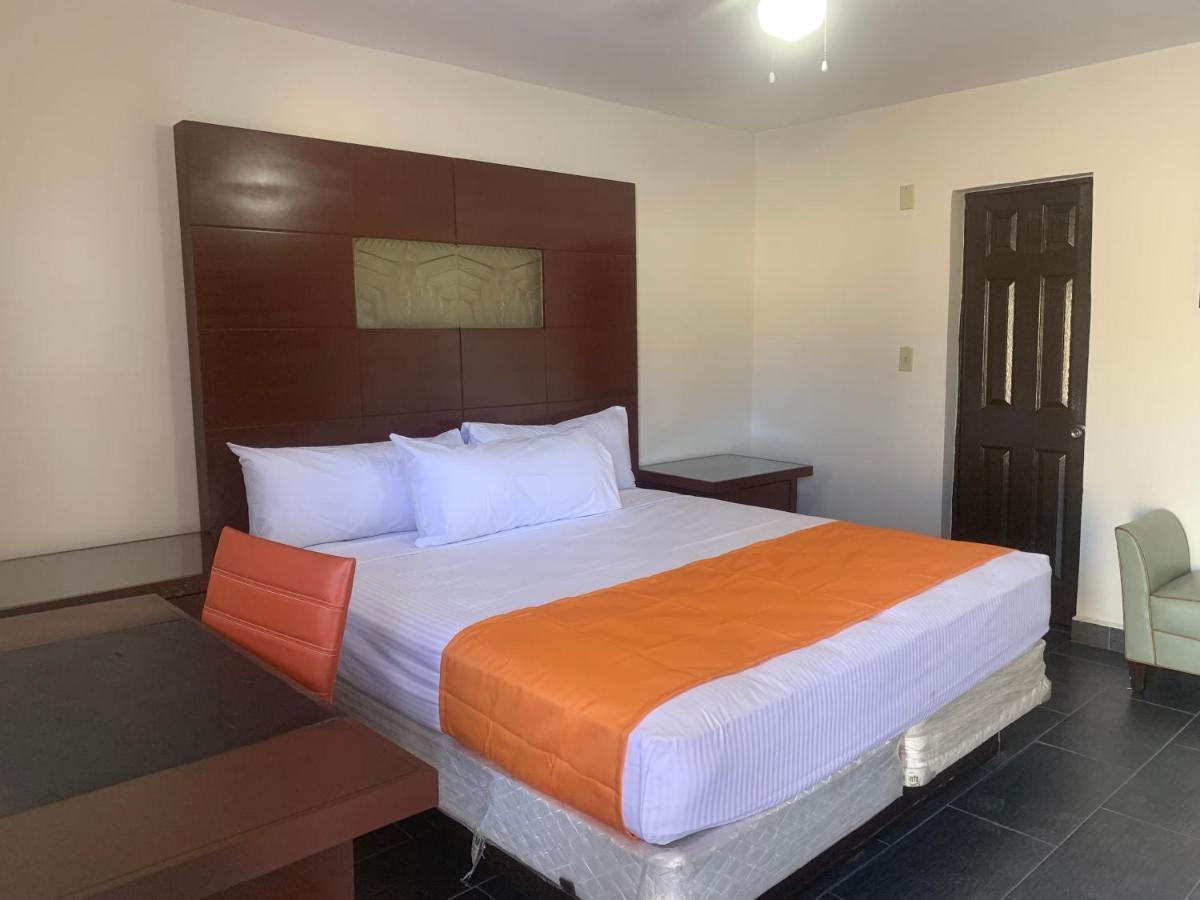 Hotel Los Arcos 墨西卡利 外观 照片